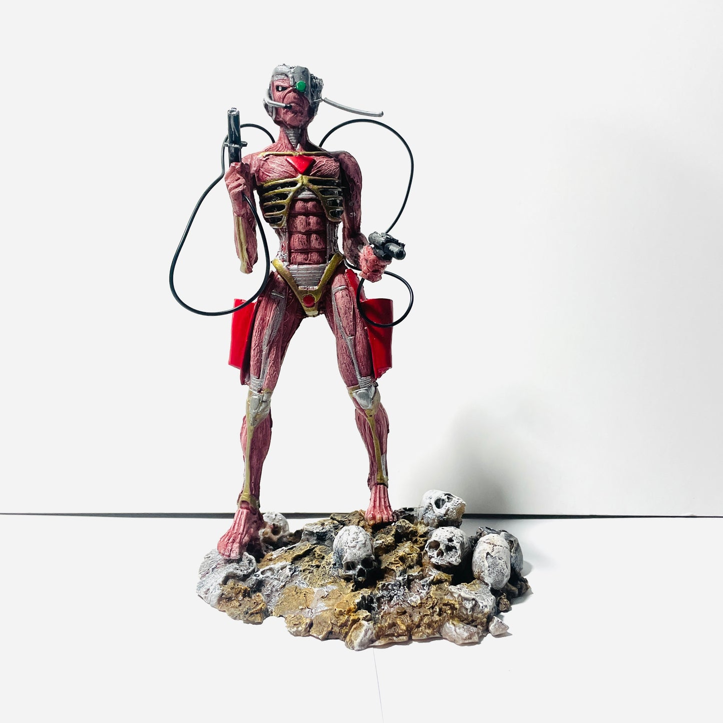 IRON MAIDEN - FIGURA DE COLECCION (RESINA)