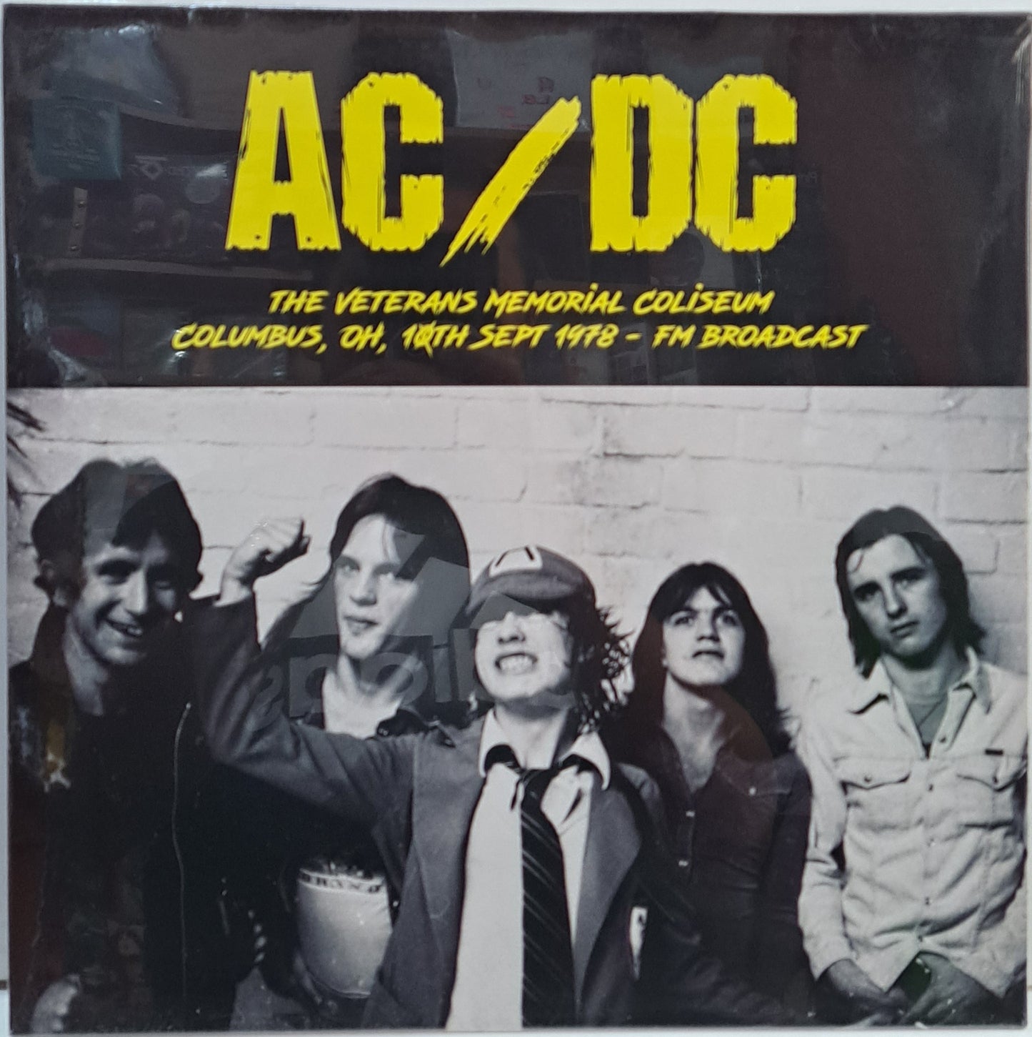 AC/DC - THE VETERANS MEMORIAL LP