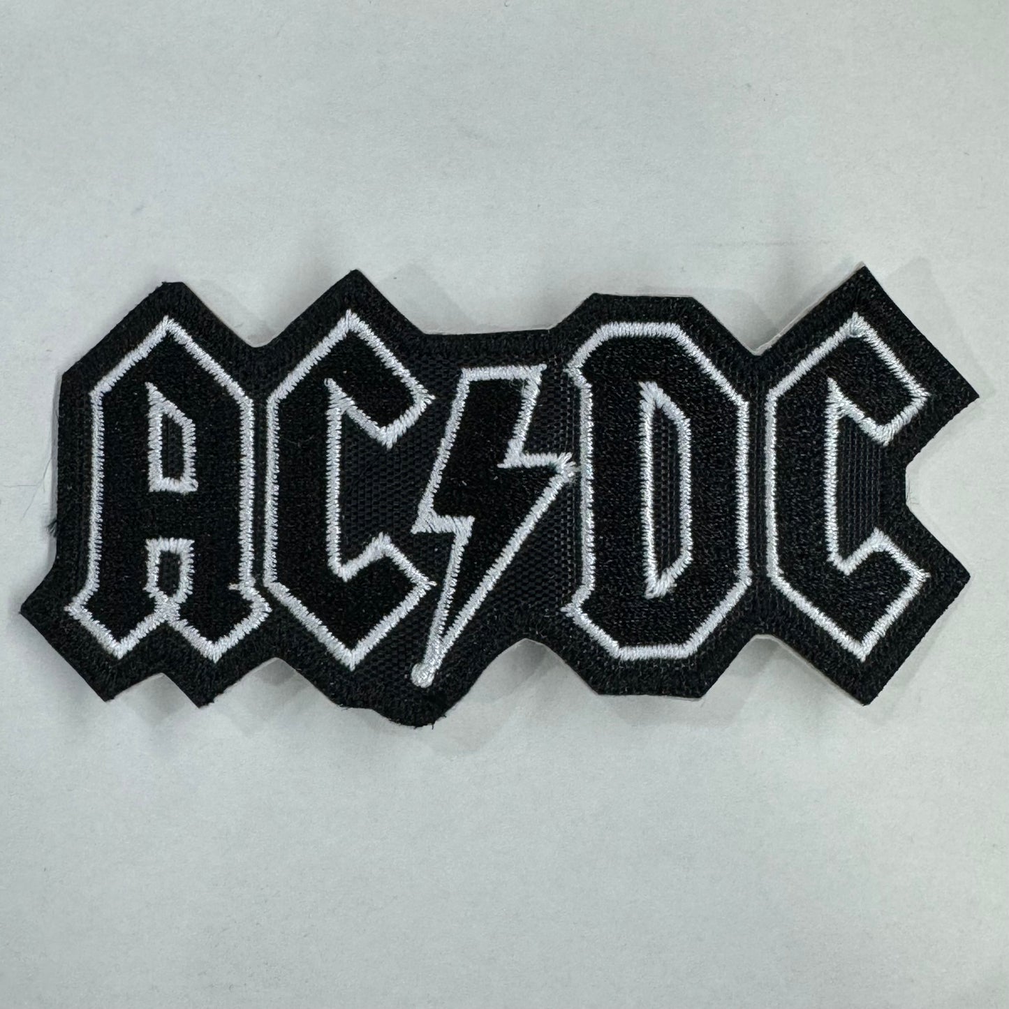 AC/DC PARCHE BORDADO PEQUEÑO