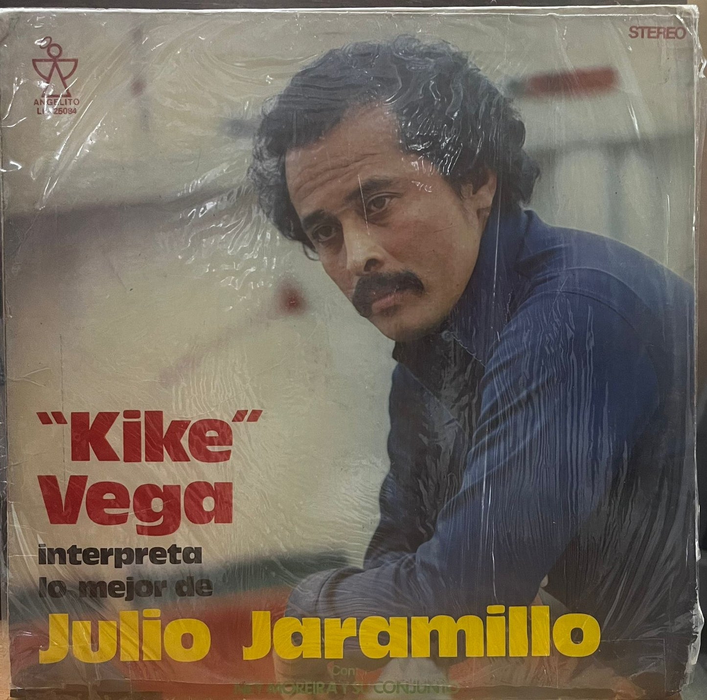 LEONARDO KIKE VEGA - INTERPRETA LO MEJOR DE JULIO JARAMILLO LP