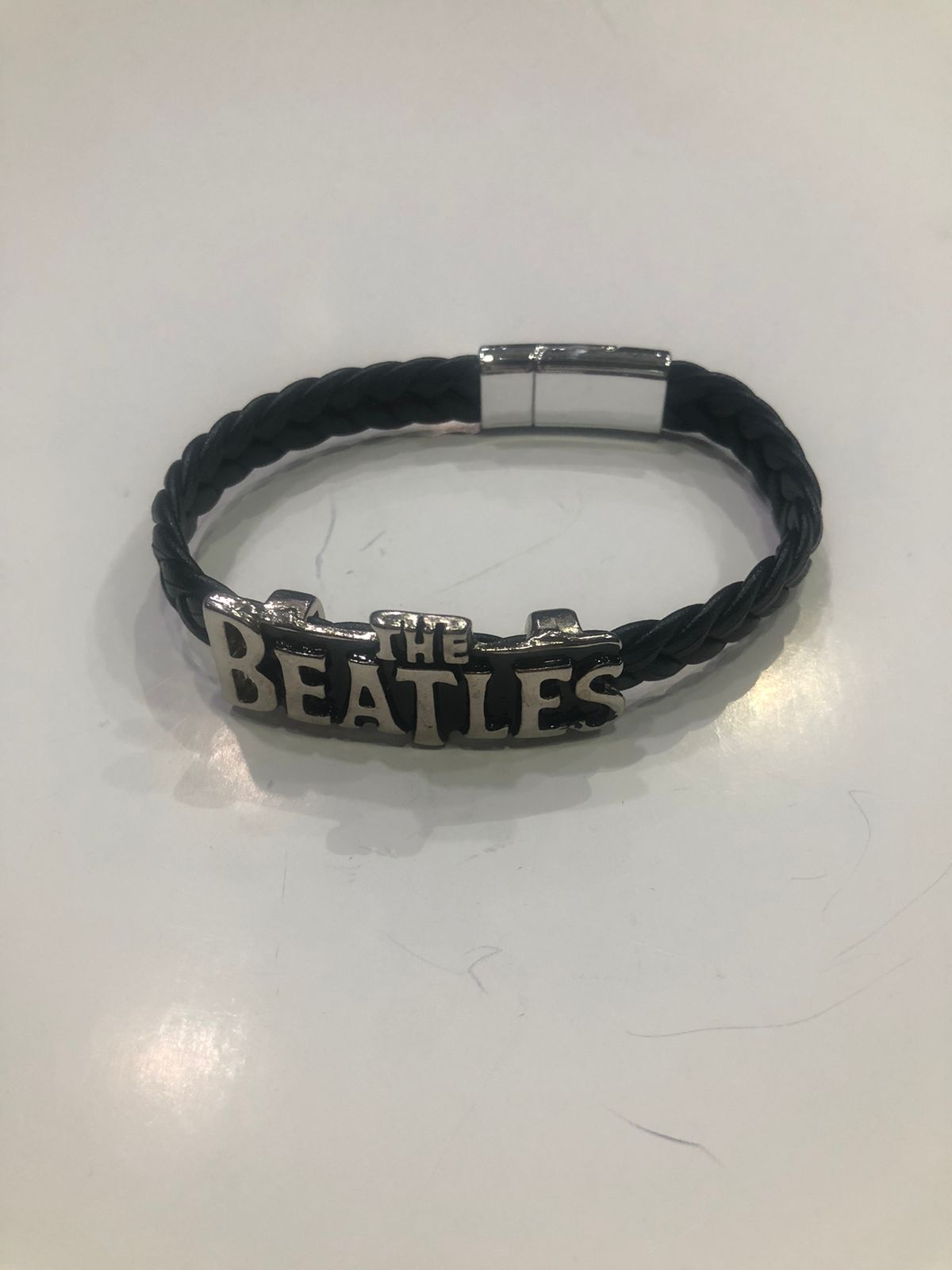 THE BEATLES PULSERA MAGNETICA