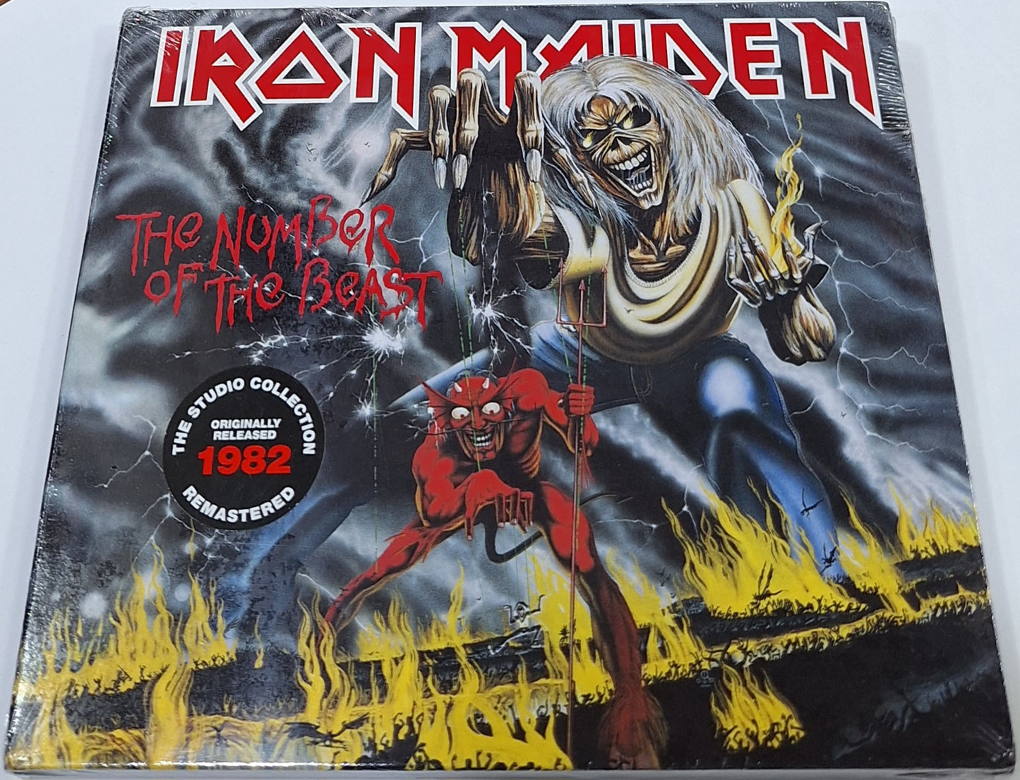 IRON MAIDEN - THE NUMBER OF THE BEAST  CD DIGIPAK