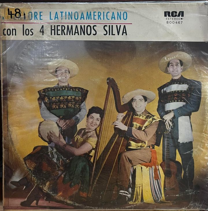 CON LOS 4 HERNAOS SILVA - FOLKLORE LATINOAMERICANO LP