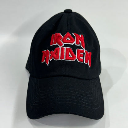 IRON MAIDEN - LETRAS  GORRA