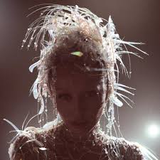 MILEY CYRUS - SOMETHING BEATIFUL CD